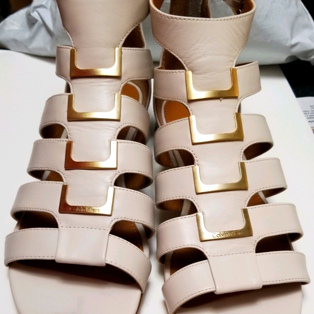 Sandal